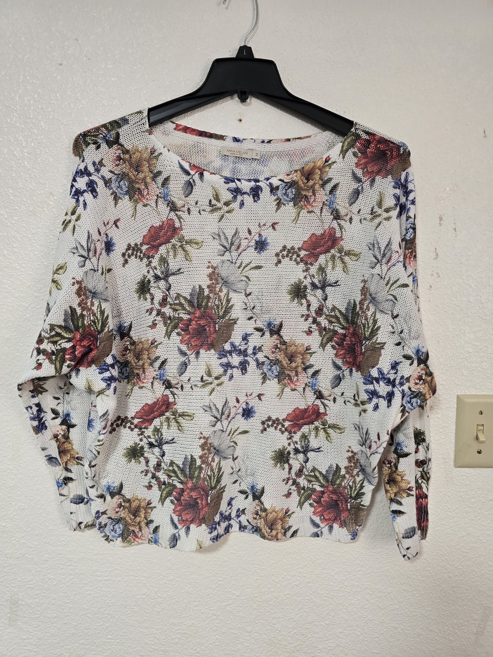 Floral Long-Sleeve Knit Top - White with Rose Print - Picture 2 of 6